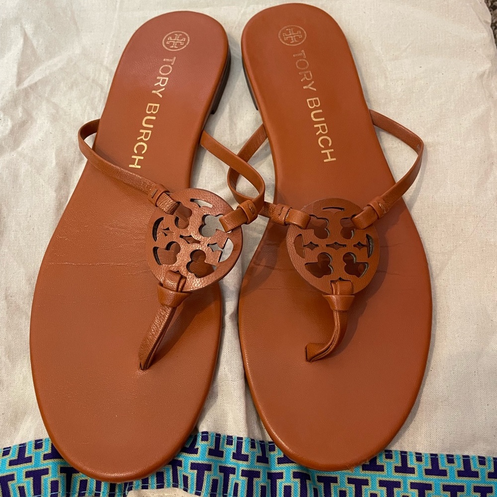 Gently Worn Tori Burch Knotted Sandal